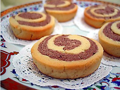iki renkli kurabiye