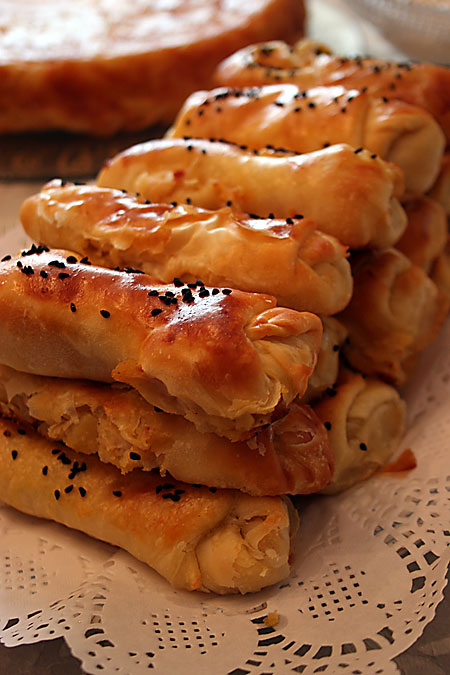 Patatesli Kaşarlı Börek