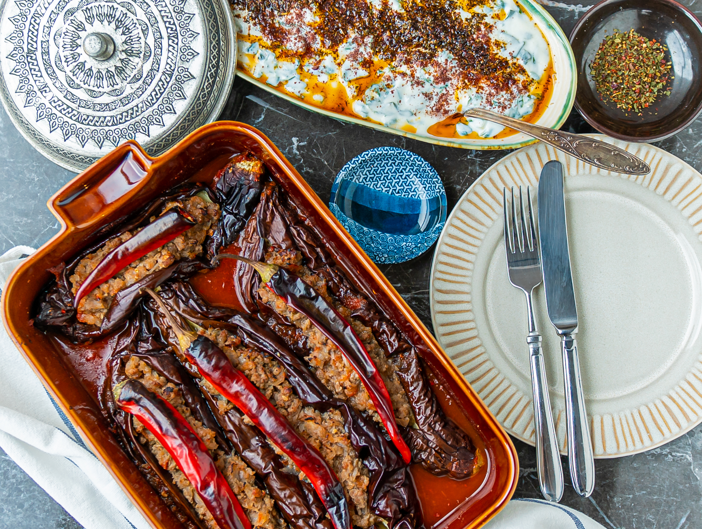 Köz Patlıcanlı Karnıyarık (Videolu Tarif)