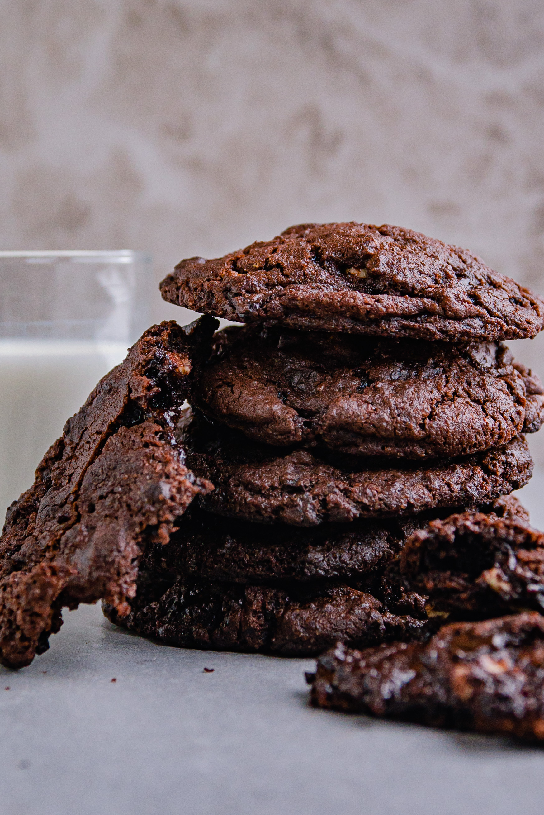 Triple Chocolate Chip Cookies (Videolu Tarif)