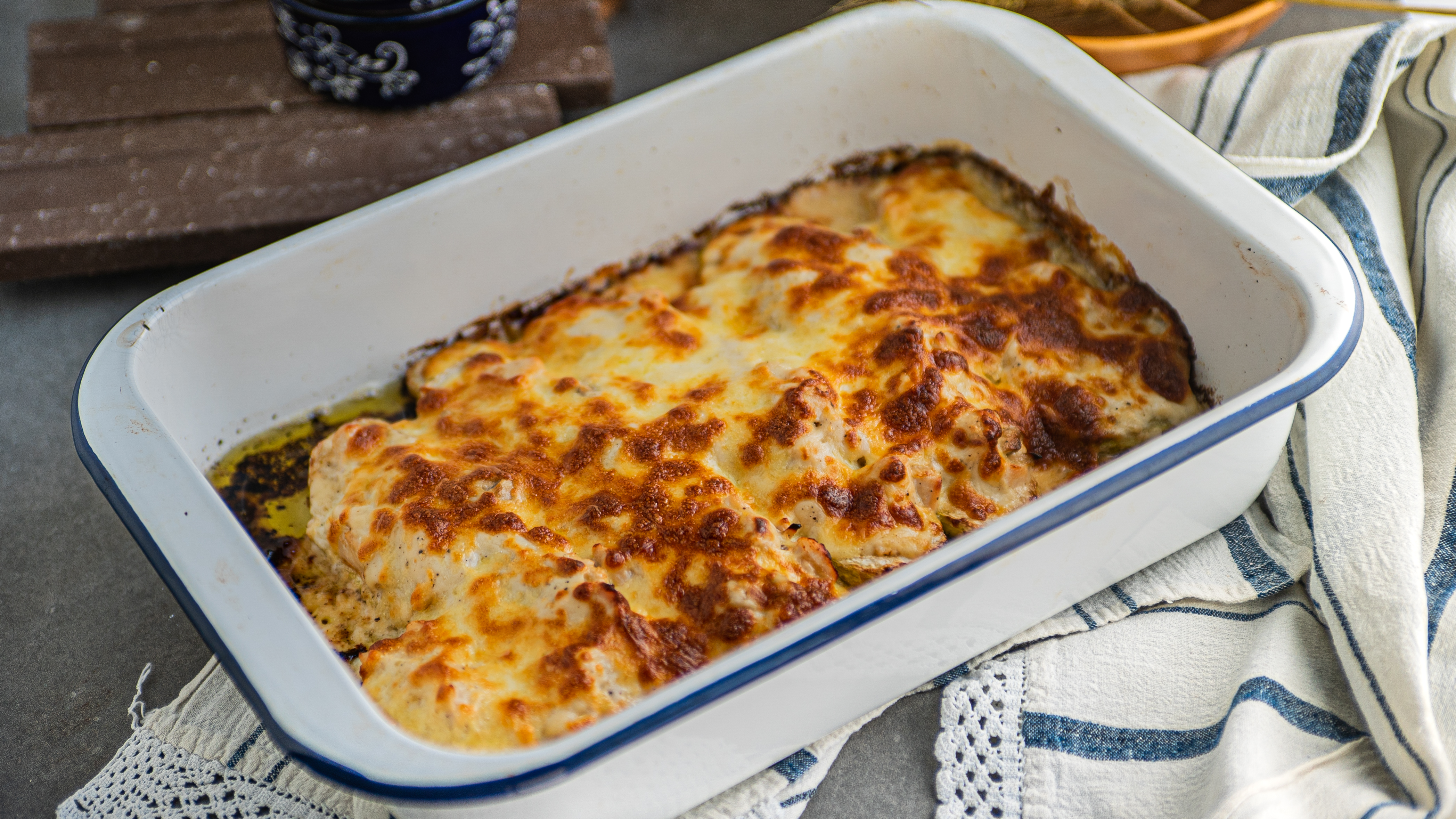 Özgü Güler İle Tavuklu Kabak Sandal Yaptık ! (Videolu Tarif)