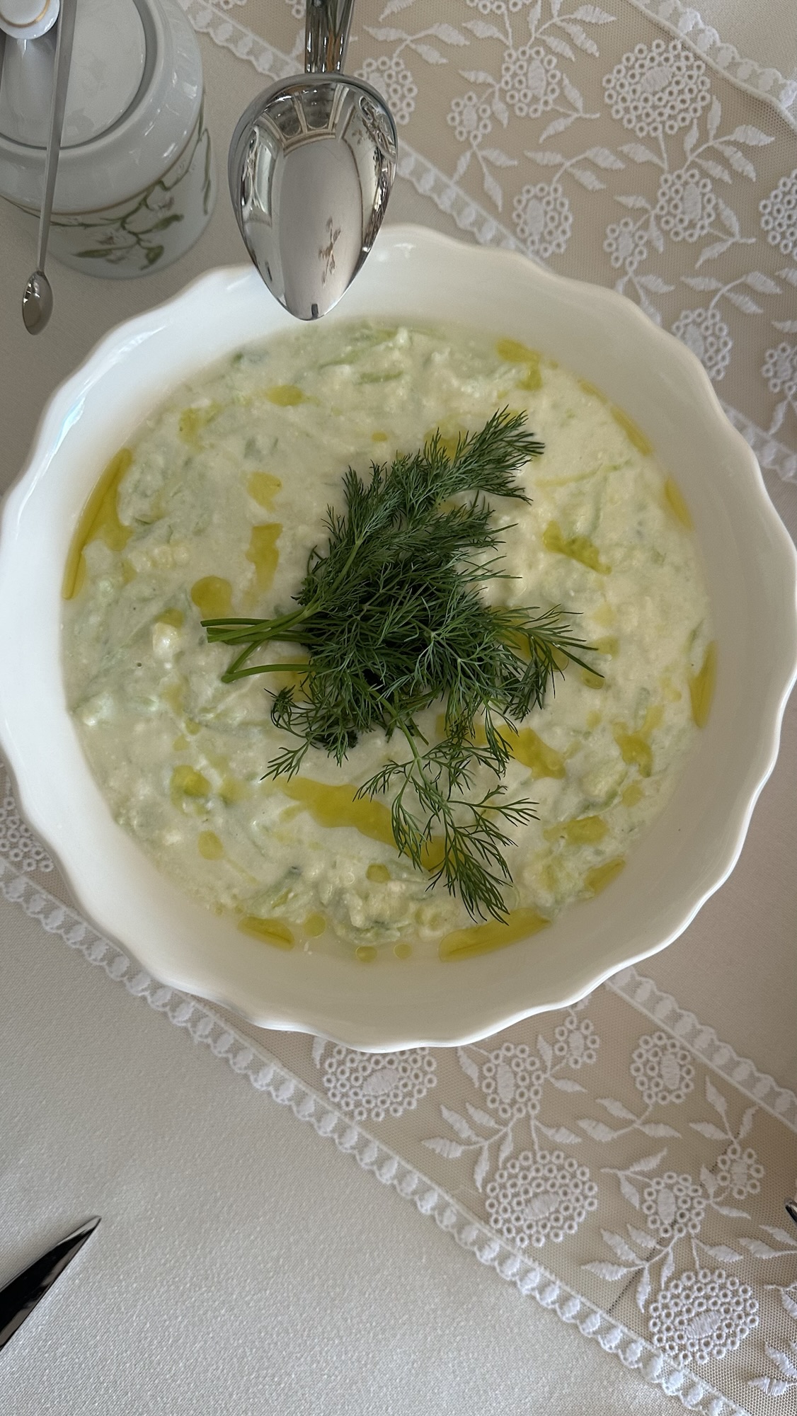 Yoğurtlu Salatalıklı Patates Salatası