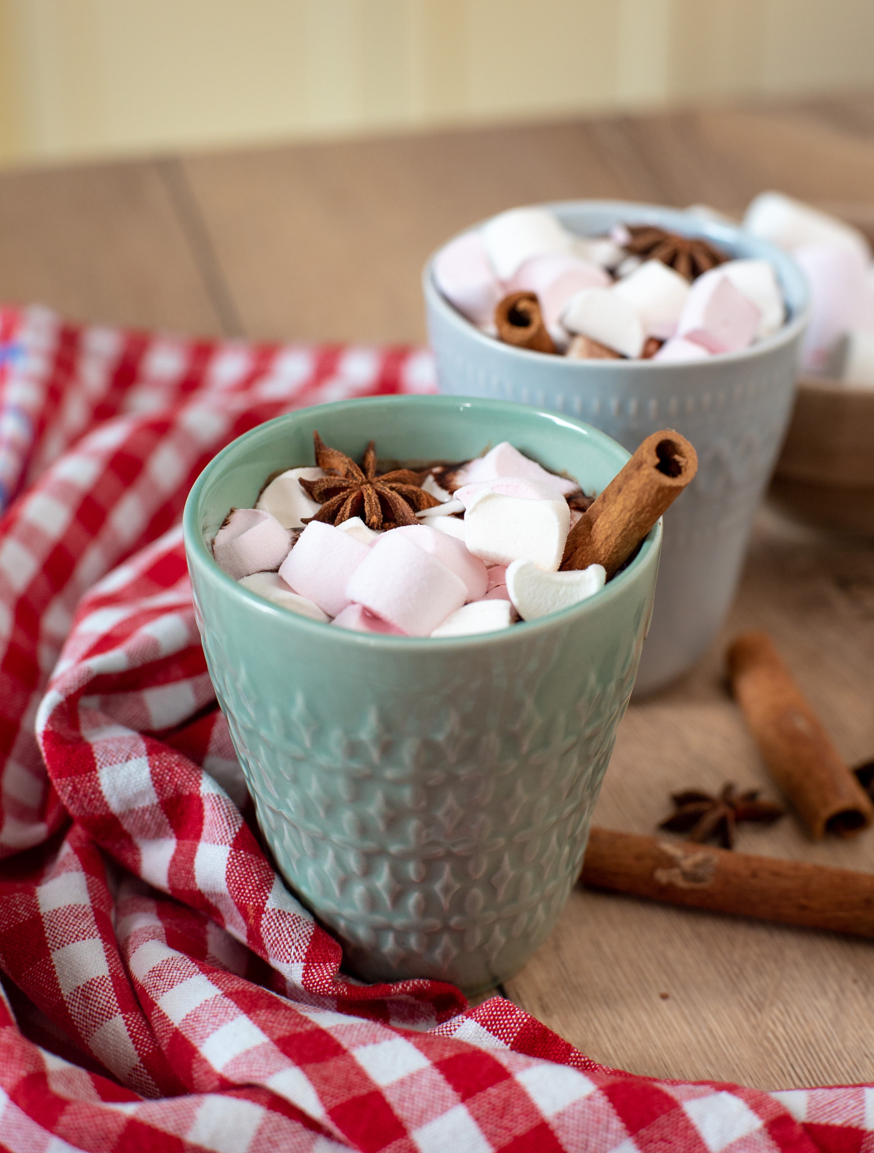 Ev Yapımı Sıcak Çikolata (Videolu Tarif)