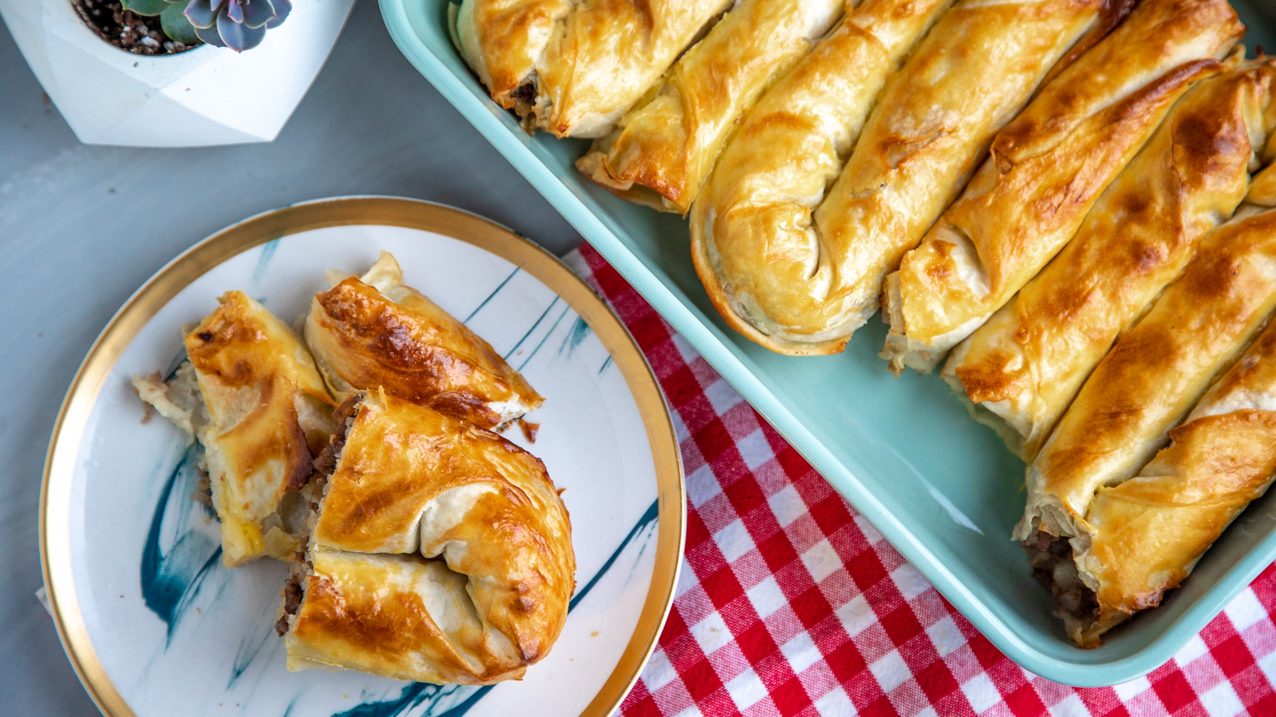 Kolay Sarıyer Böreği (Videolu Tarif)